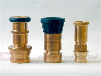 Short pattern diffuser nozzles